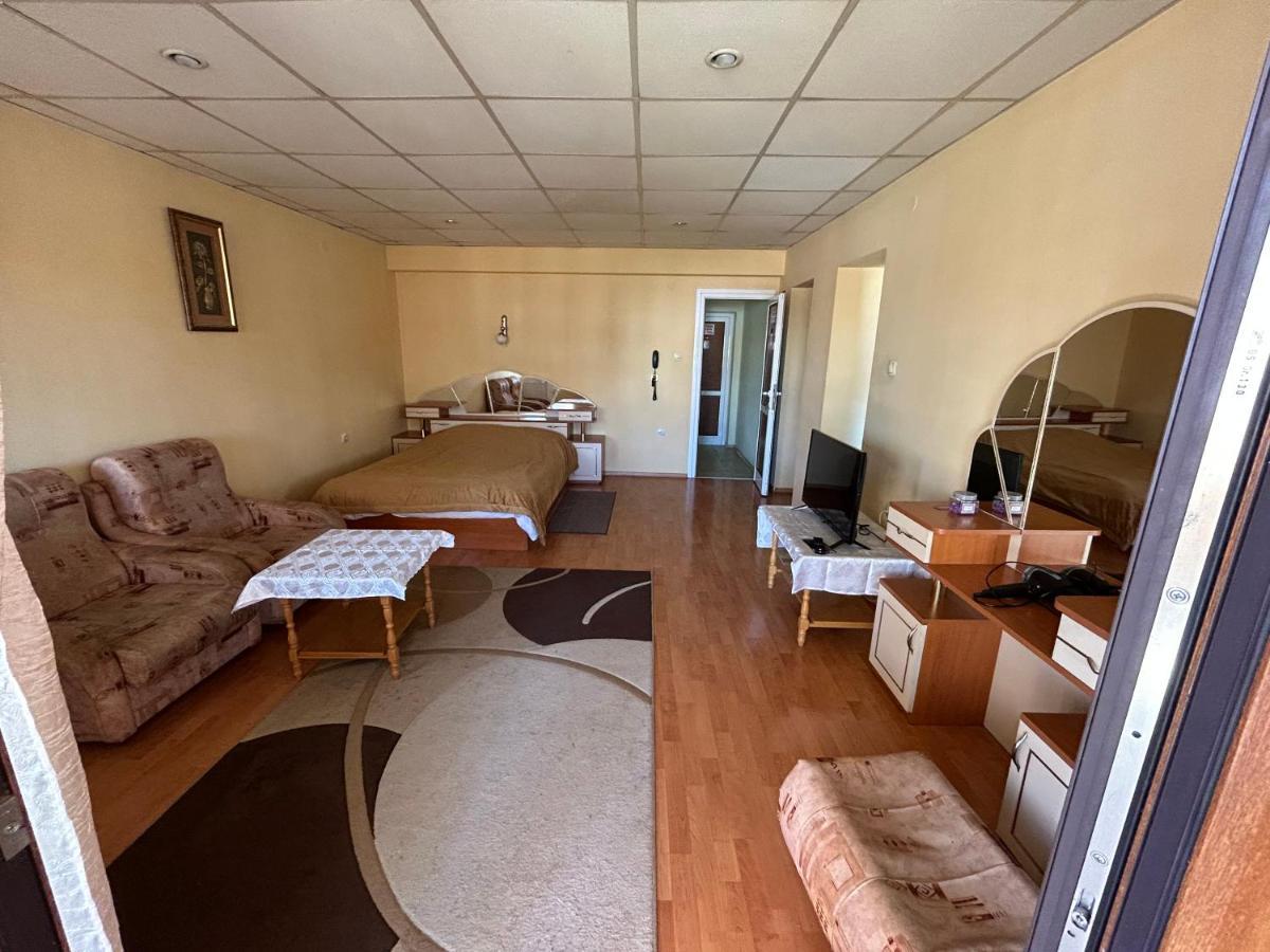 וראצה Hotel Rade 2 מראה חיצוני תמונה