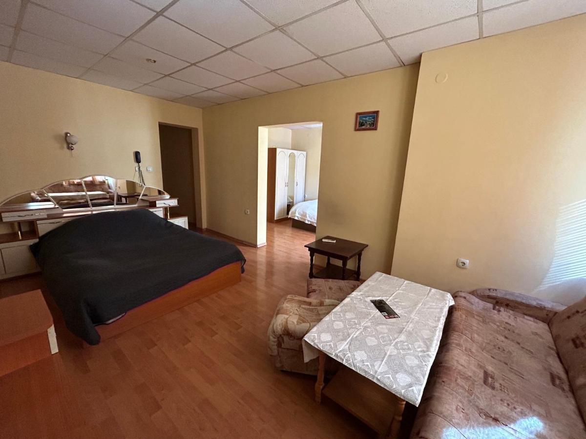 וראצה Hotel Rade 2 מראה חיצוני תמונה