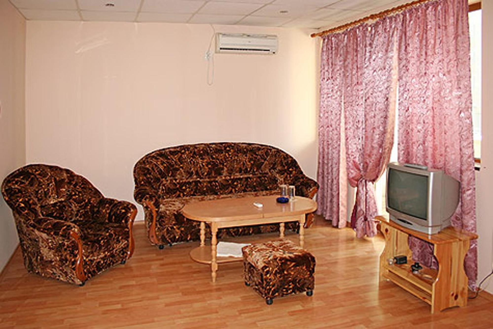 וראצה Hotel Rade 2 מראה חיצוני תמונה